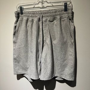 Outdoor Voices Short Sz L, 7inch Inseam